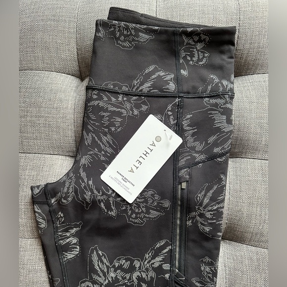 Athleta Pants - NWT ATHLETA Rainier Reflective Tight - M